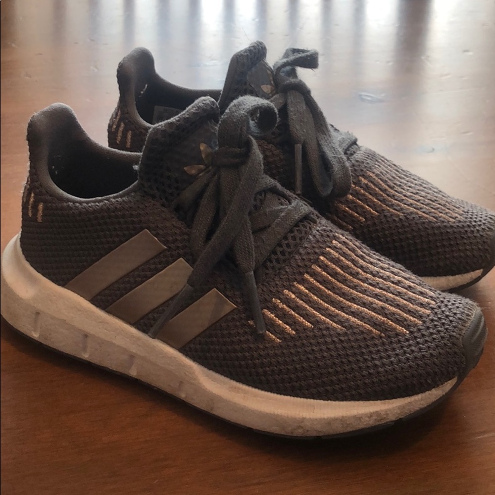 Adidas Swift Run